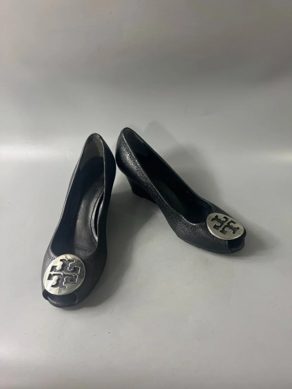 TORY BURCH Sally 2 Peep Toe Wedge Pump Size 6 1/2